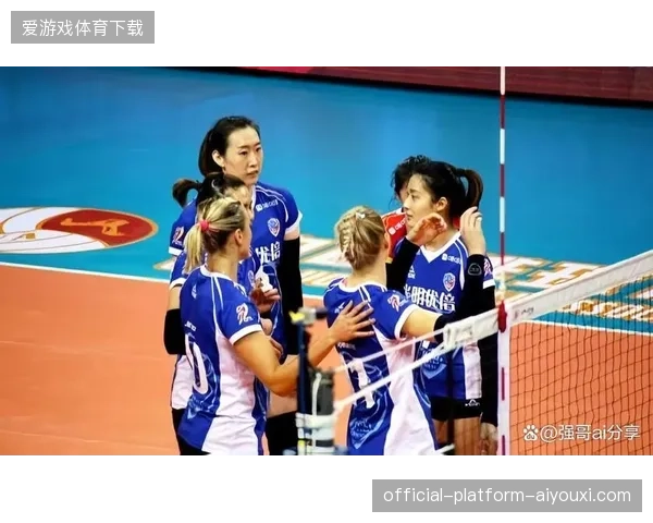 福建女排攻传衔接顺畅，关键分处理更显成熟