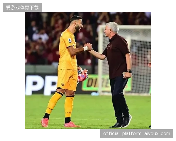 罗马后场长传直达禁区撕裂防线——一场关于精准传球的现代商业启示